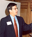 photo of Professor Rogelio Oliva